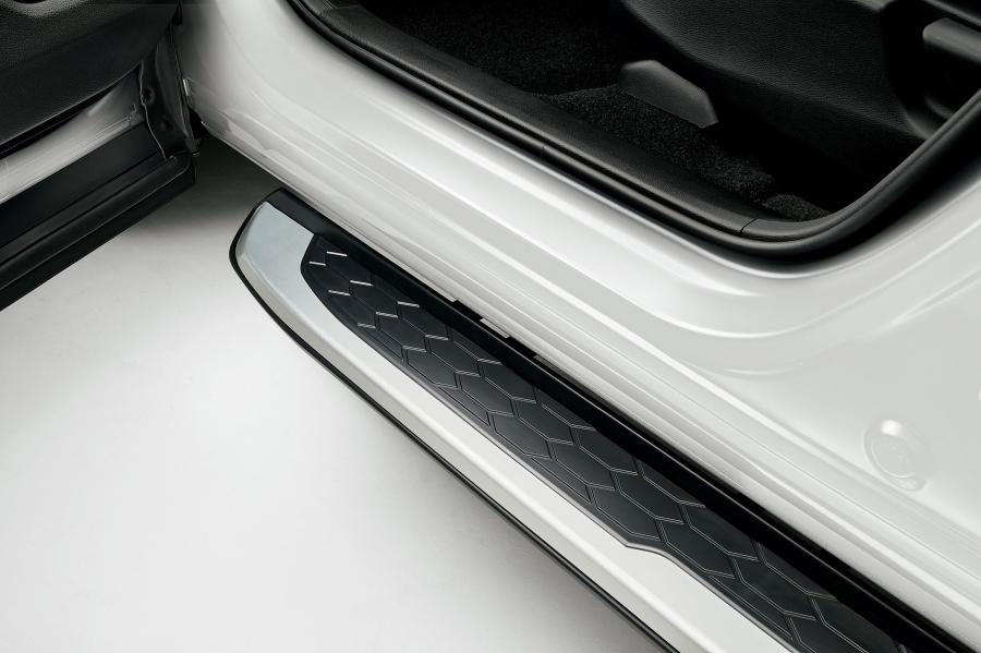 Детали экстерьера Honda CR-V by Modulo 2018 года  (JP) (фото 14 из 14)